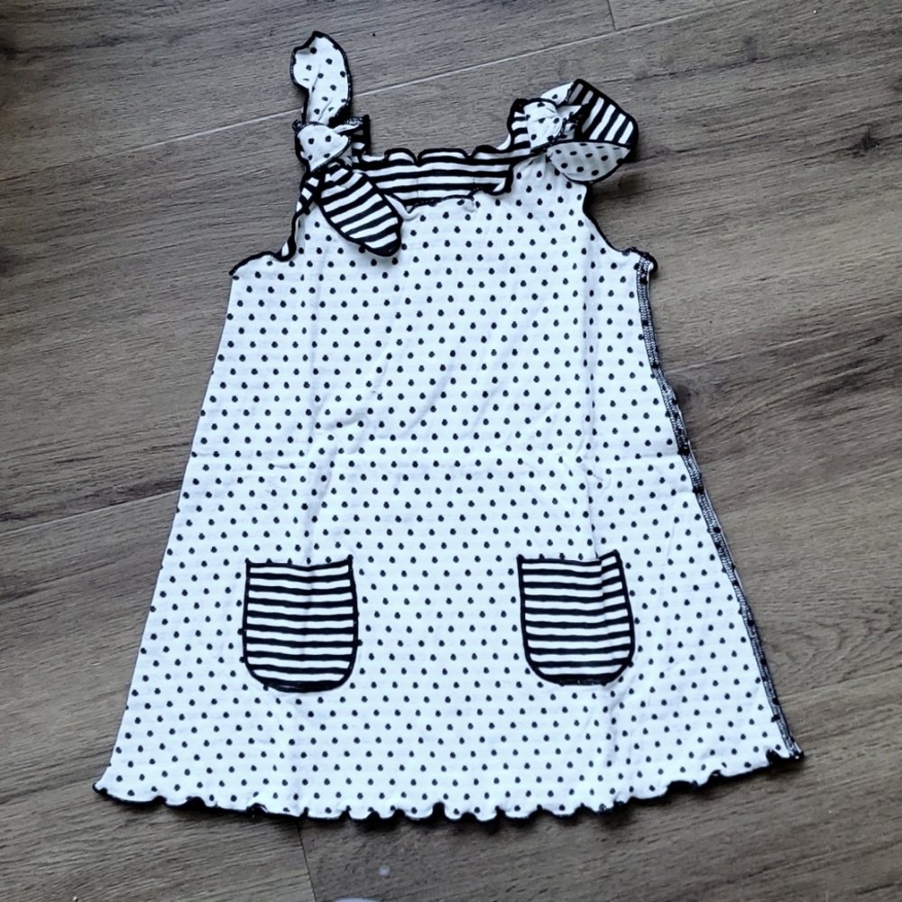 Happy green bee dress size 2t